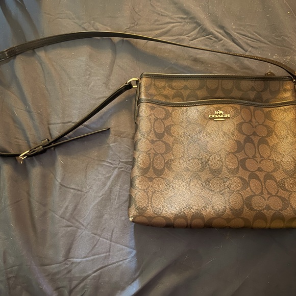 Coach Crossbody - Picture 1 of 3
